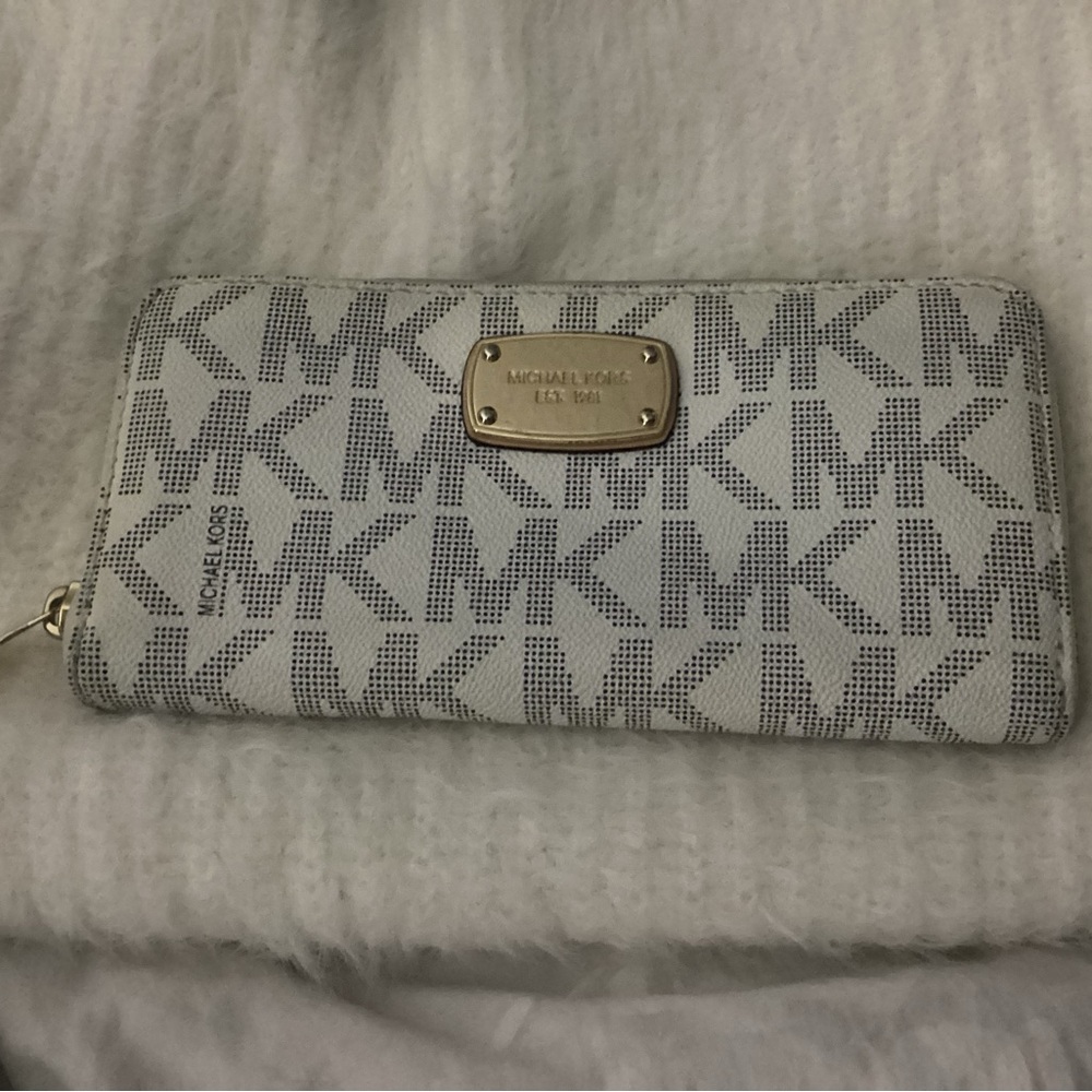 Women’s large wallet